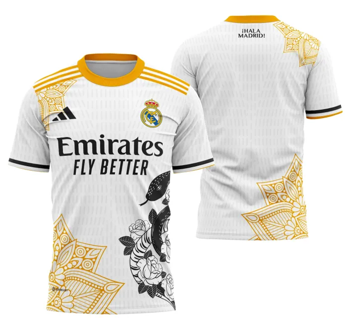 Camiseta unissex branca com logo no peito e estampa grande nas costas do conceito do Real Madrid 2024, design moderno, perfeito para fãs e amantes do futebol.
