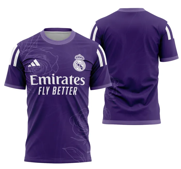 Camiseta unissex branca com logo no peito e estampa grande nas costas inspirada no conceito Real Madrid 2024 Modelo 7, ideal para fãs do clube e estilo urbano.