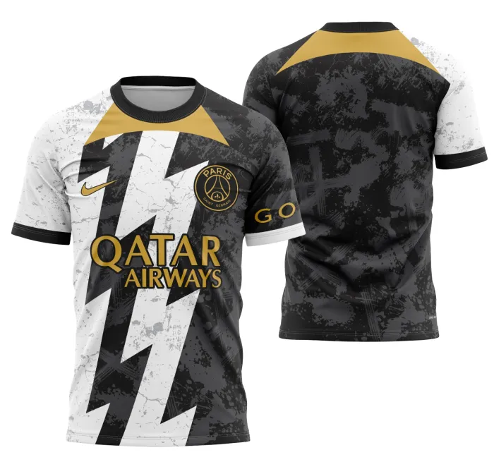 Camiseta unissex preta com logo no peito e estampa grande nas costas inspirada no Conceito PSG 2023 Modelo 7, ideal para fãs do clube e estilo moderno.