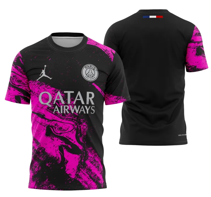 Camiseta unissex preta com logo no peito e estampa grande nas costas do conceito Psg 2026, ideal para quem busca estilo moderno e autoral.