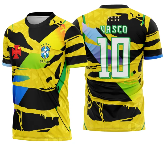 Camiseta unissex preta com logo no peito e estampa grande nas costas com tema Copa Brasil Vasco Modelo, destacando estilo esportivo e identidade do clube.