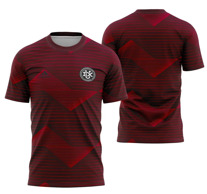 Camiseta unissex preta com logo no peito e estampa grande nas costas do Dux Internacional Madrid 2021-22, ideal para torcedores e colecionadores apaixonados por futebol espanhol.