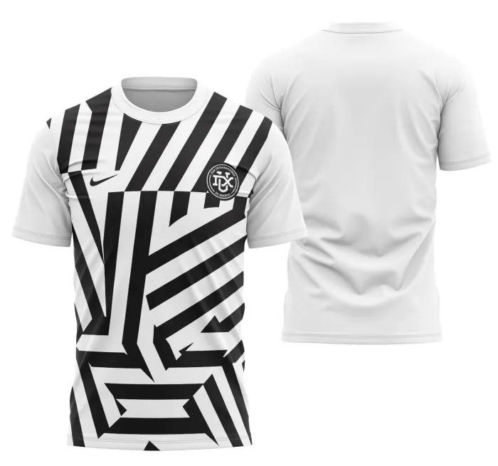 Camiseta unissex preta com logo no peito e estampa grande nas costas inspirada em Dux Internacional Madrid, visual moderno e esportivo, ideal para fãs e colecionadores.