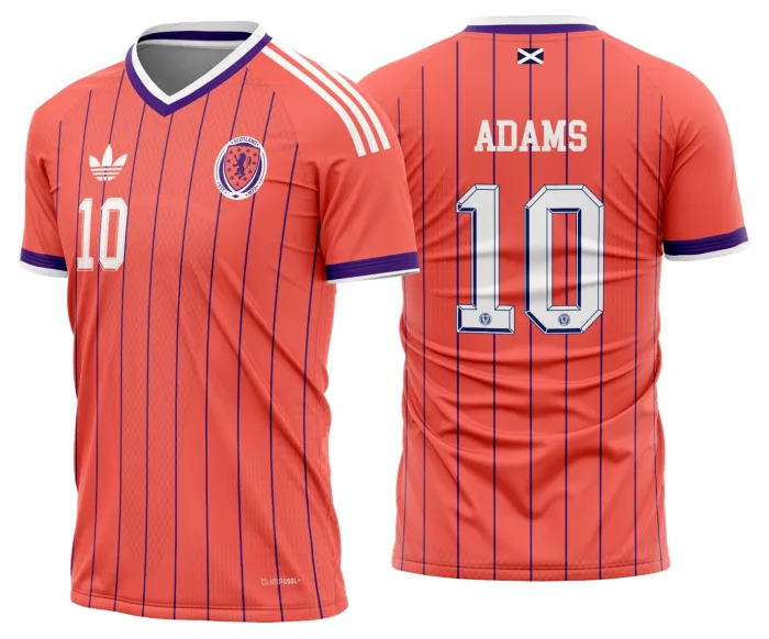 Camiseta unissex preta com logo no peito e estampa grande nas costas inspirada na Escocia Reserva 2026 2028, design moderno e detalhado para fãs do tema.