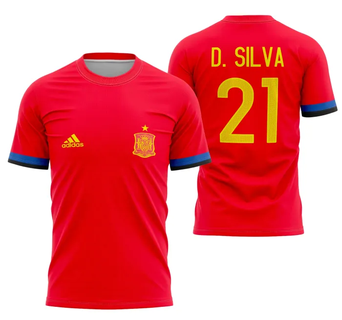 Camiseta unissex preta com logo no peito e estampa grande nas costas da Espanha 2015-2016, ideal para fãs de futebol e colecionadores.