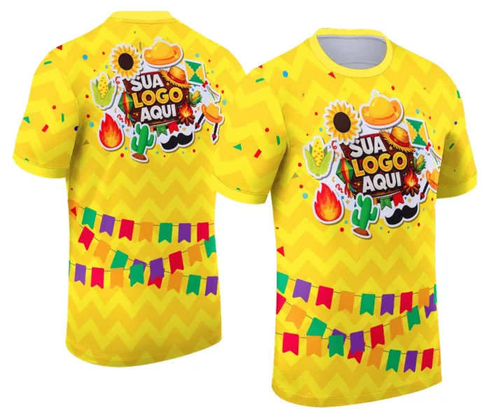 Camiseta unissex branca com logo no peito e estampa grande nas costas com tema Festa Junina Arraiá Modelo 032, perfeita para comemorações típicas com estilo confortável e alegre.