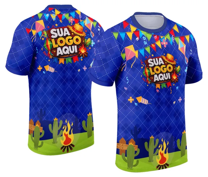 Camiseta unissex branca com logo no peito e estampa grande nas costas inspirada no tema Festa Junina Arraiá, perfeita para celebrações juninas em estilo tradicional e alegre.