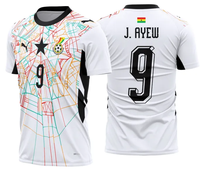 Camiseta unissex preta com logo no peito e estampa grande nas costas inspirada na Camisa Gana Titular 2026-2028, ideal para torcedores e fãs de futebol.