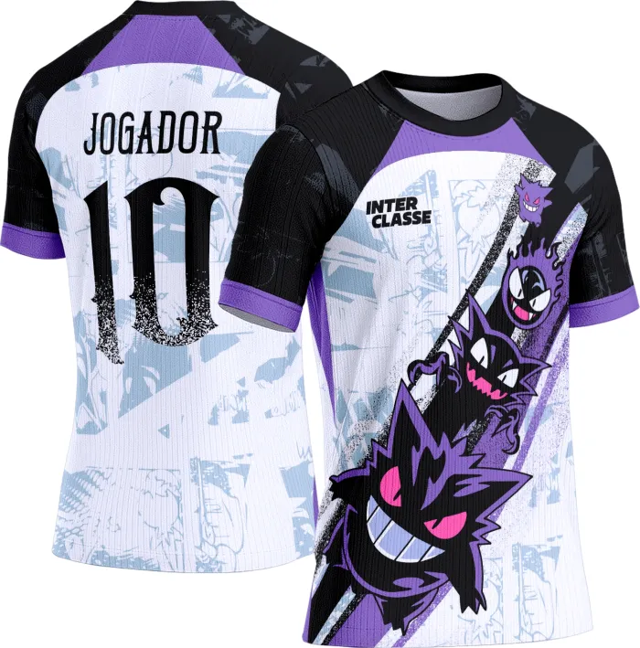 Camiseta unissex preta com logo no peito e estampa grande nas costas do personagem Gengar do Pokemon, ideal para fãs da saga e para uso casual no dia a dia.