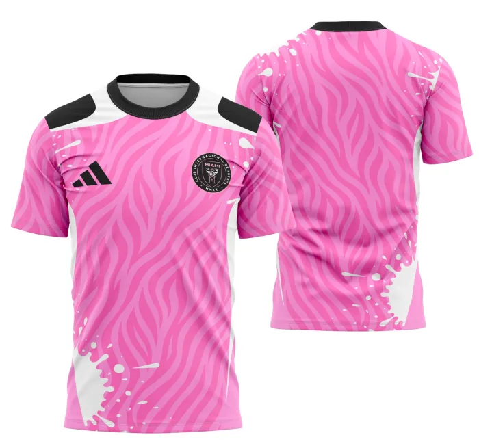 Camiseta unissex preta com logo no peito e estampa grande nas costas do tema Interclasse Conceito Inter De Miami, ideal para eventos e uniformes estilosos.