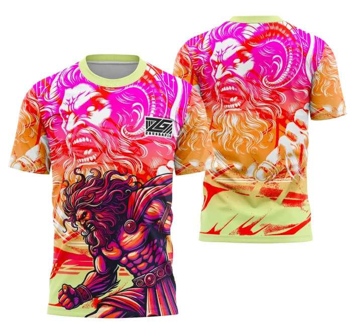 Camiseta unissex preta com logo no peito e estampa grande nas costas com tema de Deus Grego em estilo Interclasse