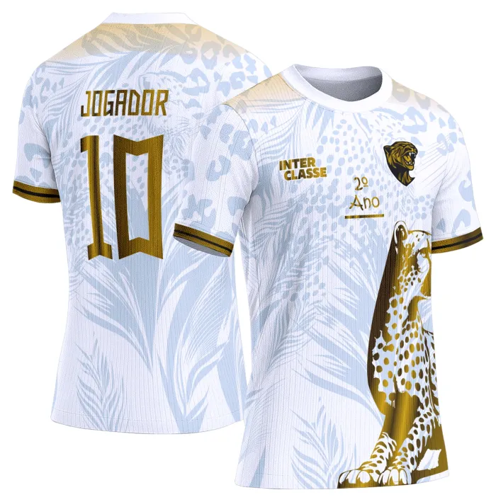 Camiseta unissex preta com logo no peito e estampa grande nas costas com tema de onça, design moderno e esportivo para uso casual e eventos.