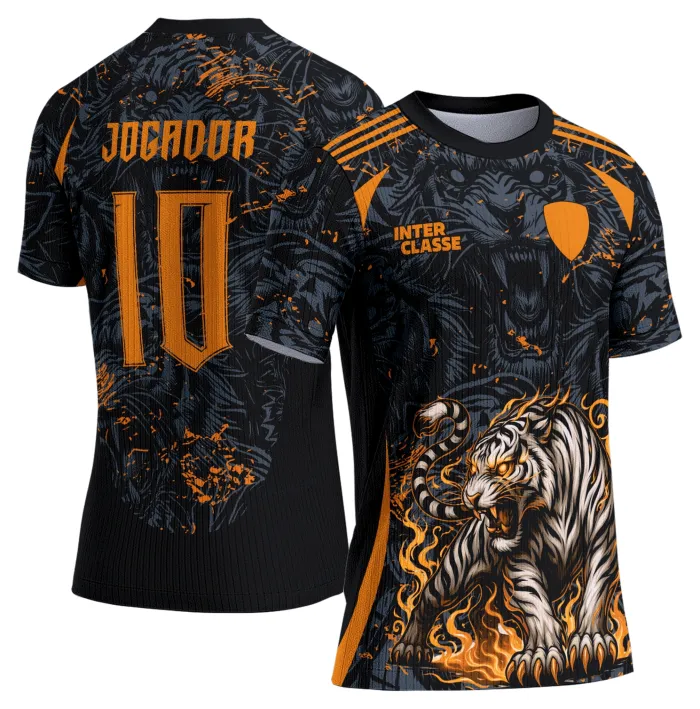 Camiseta unissex preta com logo no peito e estampa grande nas costas inspirada no Tigre, modelo Interclasse 881, perfeita para quem curte estilo marcante e esportivo.