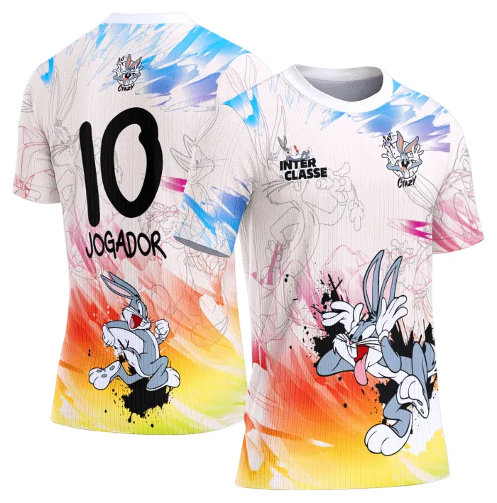 Camiseta unissex preta com logo no peito e estampa grande nas costas com o tema Pernalonga, modelo Interclasse 891, para quem deseja estilo e identidade em looks casuais.