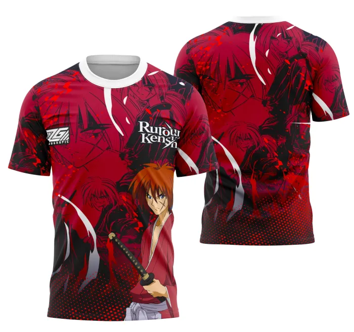 Camiseta unissex preta com logo no peito e estampa grande nas costas inspirada em Interclasse Rurouni Kenshin, ideal para fãs do anime.