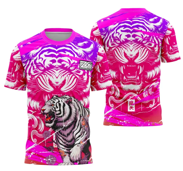 Camiseta unissex branca com logo no peito e estampa grande nas costas mostrando um tigre branco japonês, perfeita para quem busca estilo e personalidade no visual.