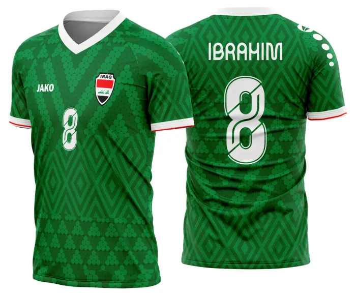 Camiseta unissex preta com logo no peito e estampa grande nas costas, inspirada na seleção do Iraque para os anos 2026 a 2028, ideal para fãs e colecionadores.
