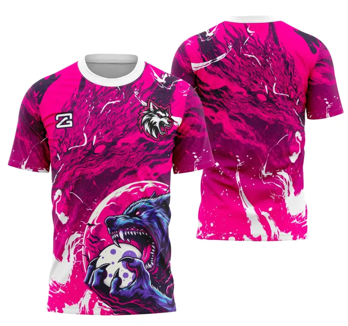 Camiseta unissex branca com logo no peito e estampa grande nas costas do lobo pink, da coleção Interclasse, design marcante e moderno para quem busca estilo único.