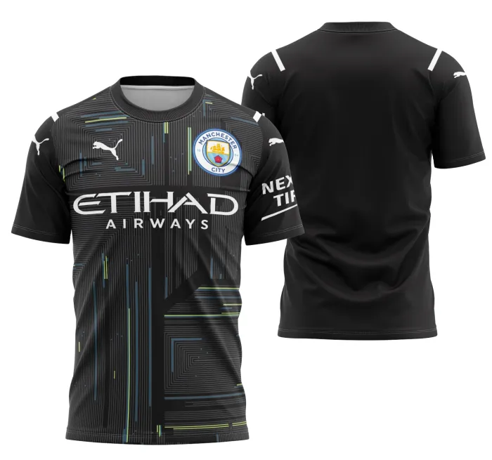 Camiseta unissex preta com logo no peito e estampa grande nas costas do goleiro Manchester City 2021-2022, perfeita para torcer com estilo e conforto.