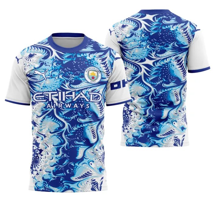 Camiseta unissex preta com logo no peito e estampa grande nas costas inspirada no Manchester City Concept 2025 Modelo 4, ideal para fãs e colecionadores.