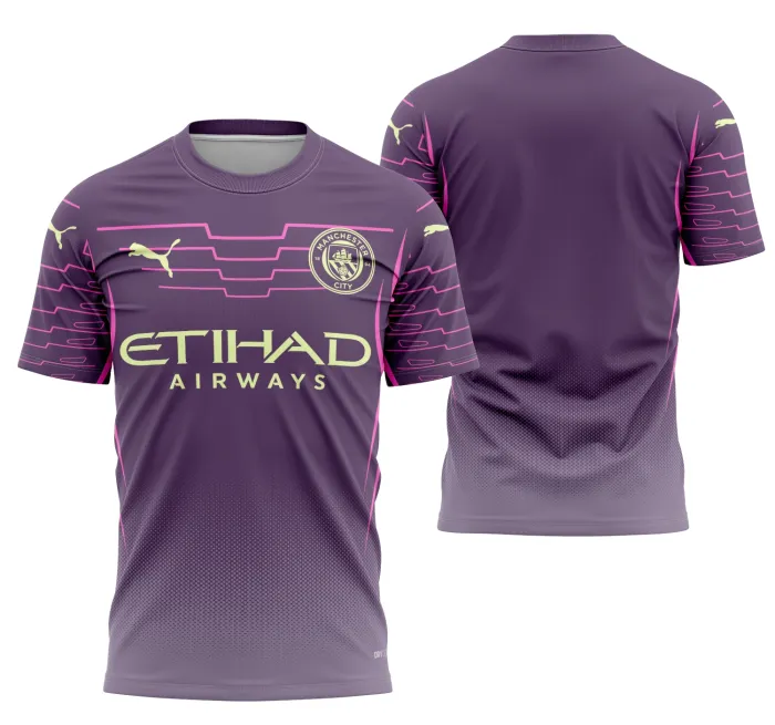 Camiseta unissex preta com logo no peito e estampa grande nas costas, tema Manchester City GK Concept 2024, ideal para fãs do time.