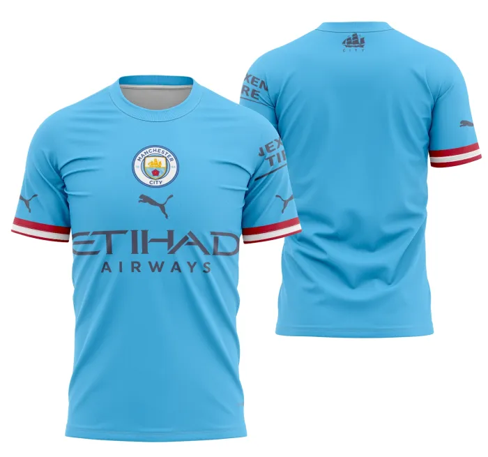 Camiseta unissex branca com logo no peito e estampa grande nas costas da camisa Manchester City Local 2022-2023, ideal para fãs do time exibirem seu estilo com conforto e autenticidade.