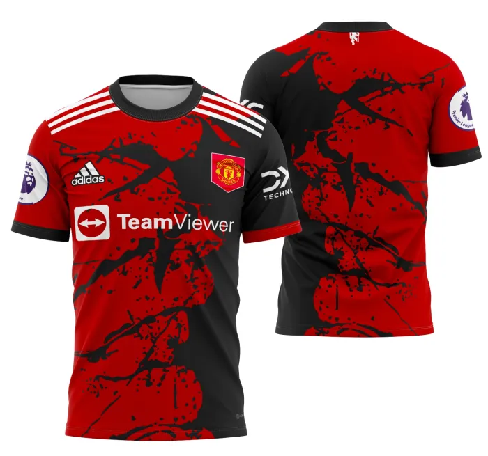 Camiseta unissex preta com logo no peito e estampa grande nas costas com design inspirado no Manchester United Concept 2022 Modelo 2, estilo moderno e esportivo ideal para fãs do time.