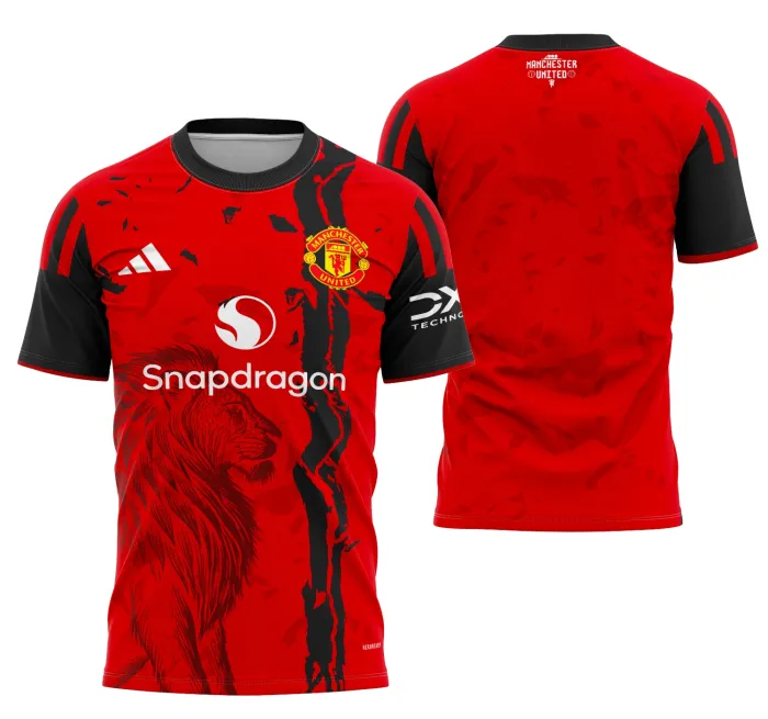 Foto da camiseta unissex preta, com logo no peito e estampa grande nas costas do Manchester United Concept 2025 Modelo 2, design moderno e vibrante para fãs do clube.