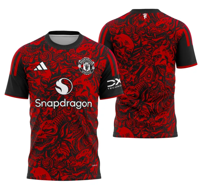 Camiseta unissex preta com logo no peito e estampa grande nas costas inspirada em Manchester United Concept 2026, mostrando estilo moderno e vibrante.