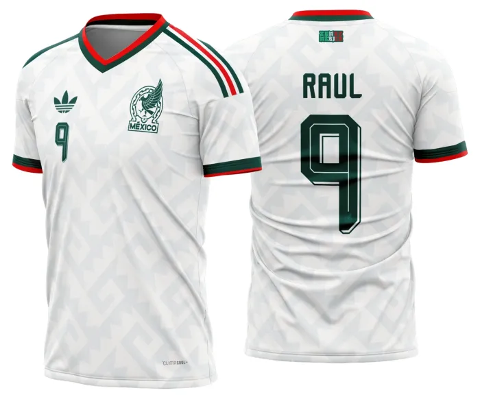 Camiseta unissex preta com logo no peito e estampa grande nas costas, mostrando o tema México Reserva 2026 - 2028 em design moderno e impactante.