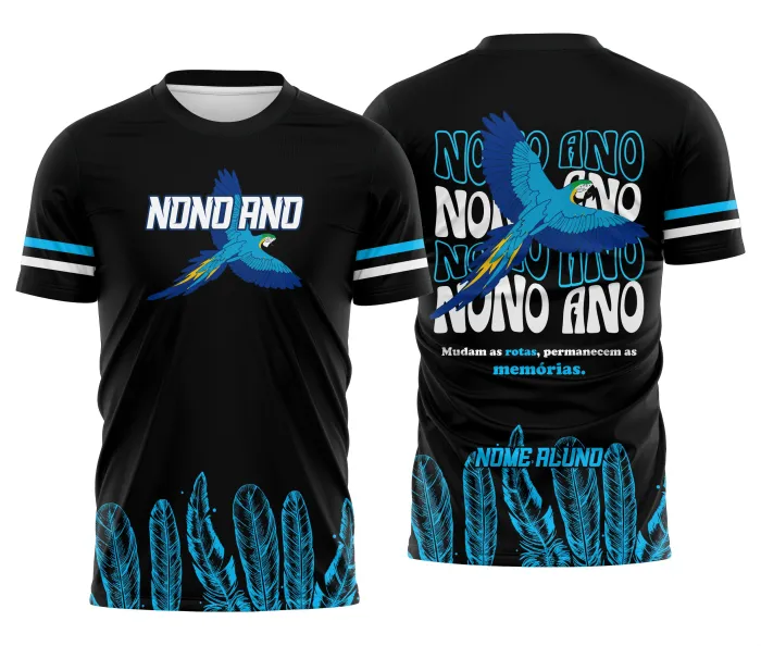 Camiseta unissex preta com logo no peito e estampa grande nas costas mostrando uma arara azul vibrante, tema Nono Ano Arara Azul.
