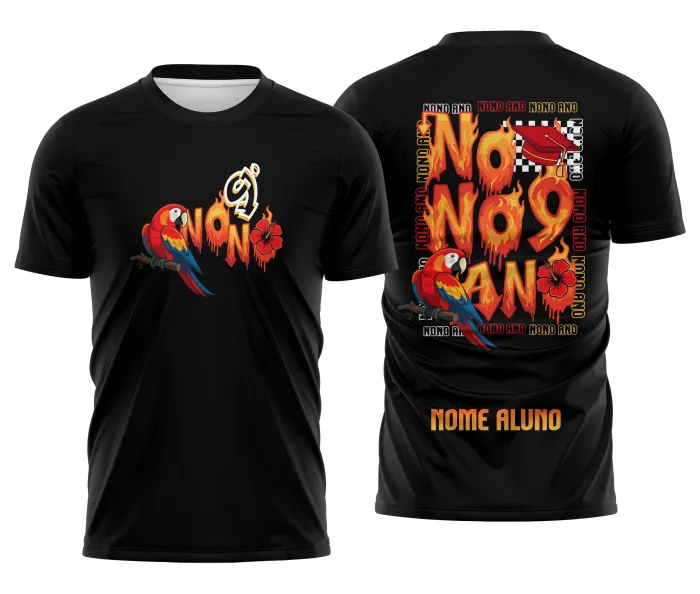 Foto de camiseta unissex preta com logo no peito e estampa grande nas costas mostrando Arara Vermelha e símbolo do Nono Ano, moderna e vibrante, perfeita para escola e eventos.