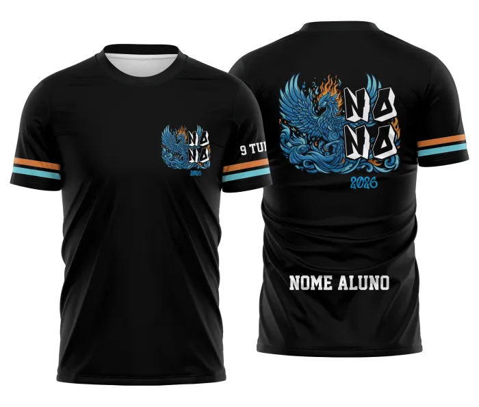 Camiseta unissex preta com logo no peito e estampa grande nas costas, inspirada no Nono Ano Fênix, design marcante e vibrante para ocasiões especiais.