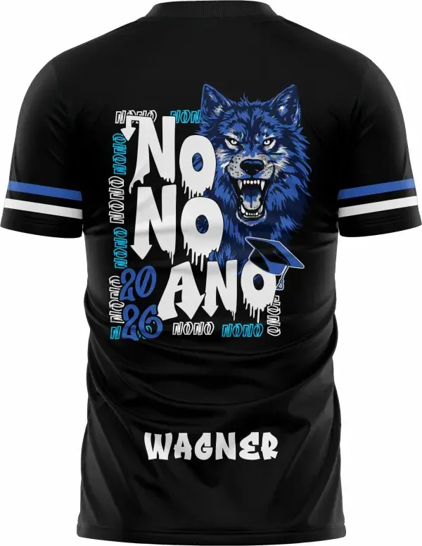Camiseta unissex preta com logo no peito e estampa grande nas costas do tema Nono Ano Lobo Alfa, destacando o estilo imponente e selvagem, perfeita para jovens e adultos.
