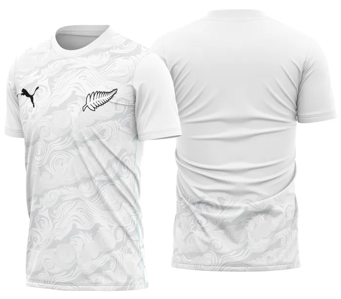 Camiseta unissex preta com logo no peito e estampa grande nas costas com tema Nova Zelândia Kit Casa 2026, mostrando um design moderno e esportivo para fãs e colecionadores.