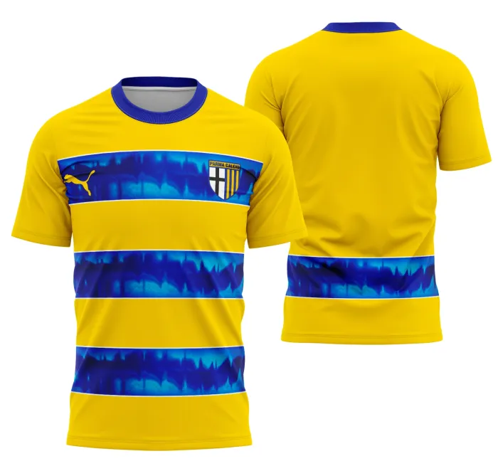 Camiseta unissex preta com logo no peito e estampa grande nas costas com o tema Parma Kit Casa 25-26, ideal para torcedores e amantes de futebol.
