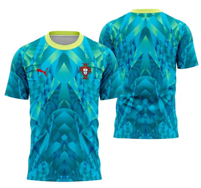 Camiseta unissex preta com logo no peito e estampa grande nas costas destacando o goleiro de Portugal para 2026, perfeita para quem ama futebol e quer estilo autêntico.