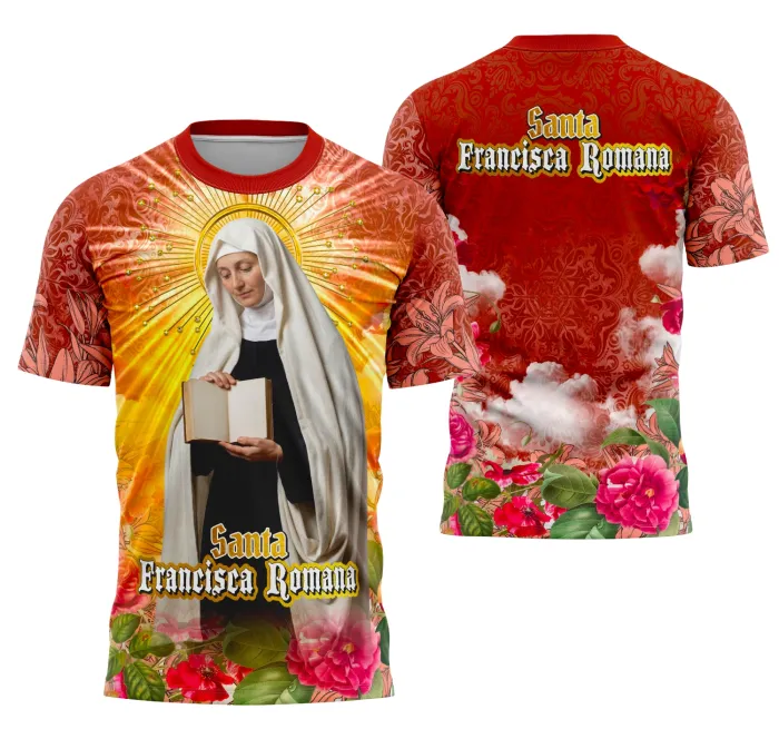 Camiseta unissex branca com logo no peito e estampa grande nas costas com tema Santa Francisca Romana baseada em religião, ideal para quem valoriza fé e estilo simples.