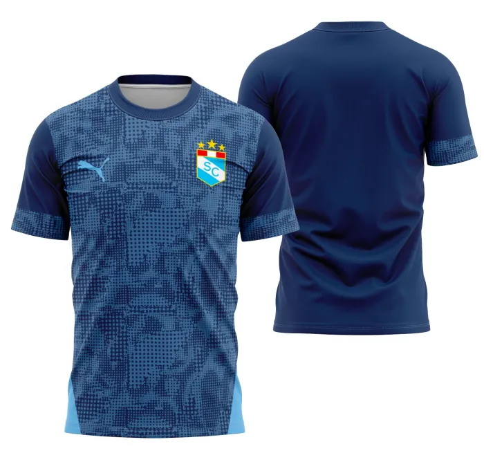Camiseta unissex branca com logo no peito e estampa grande nas costas do Sporting Cristal Treino 2026, ideal para quem busca estilo esportivo moderno e visual impactante.