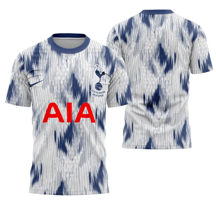 Camiseta unissex preta com logo no peito e estampa grande nas costas inspirada no conceito do Tottenham, ideal para fãs e design esportivo moderno.