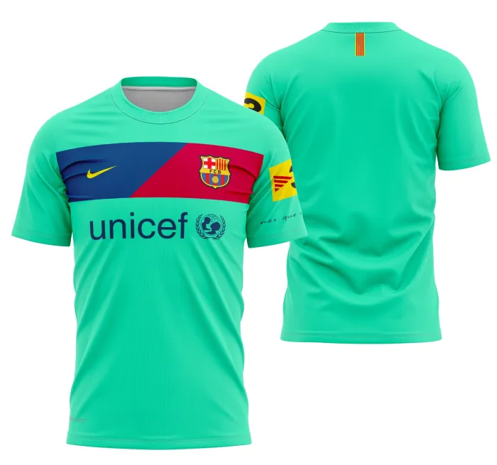 Camiseta unissex preta com logo no peito e estampa grande nas costas da visita do Barcelona 2010-2011, estilo retrô para fãs do futebol