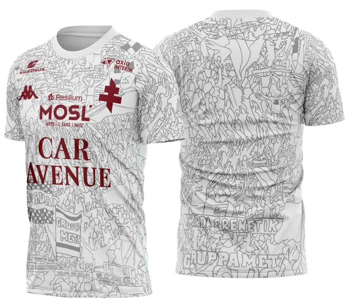 Camiseta unissex preta com logo no peito e estampa grande nas costas do Metz Uniforme Reserva 25-26, design moderno e esportivo ideal para fãs e colecionadores.